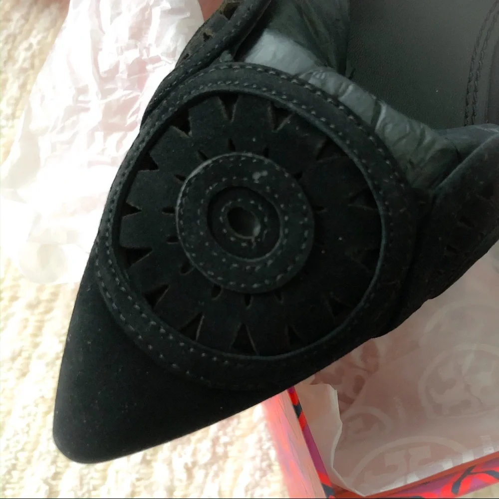 NWT Tory Burch Leyla suede laser cut flats